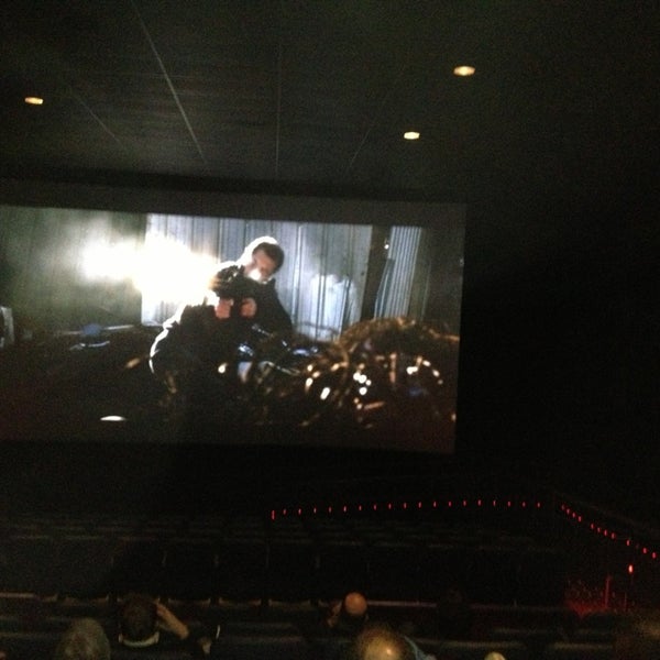 lawrence ma movie theater