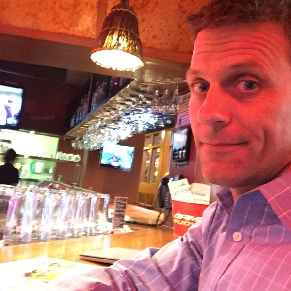 Photo prise au D. Michael B&#39;s Resort Bar and Grill par Tony A. le7/8/2015
