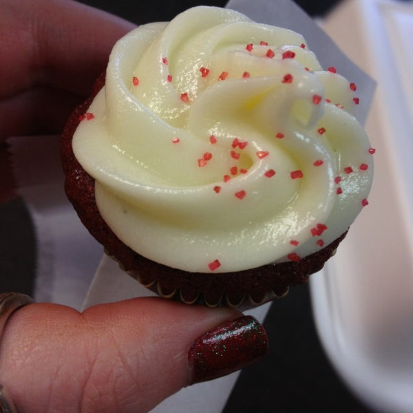 Yummy mini red velvet cupcakes! :)