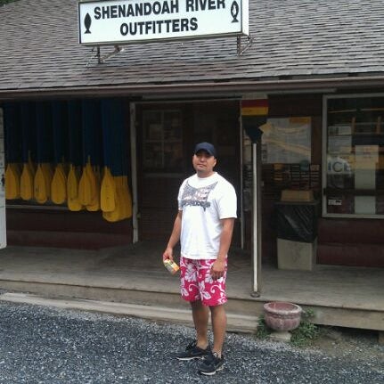 Photo taken at Shenandoah River Outfitters by Kamaile M. on 9/9/2011