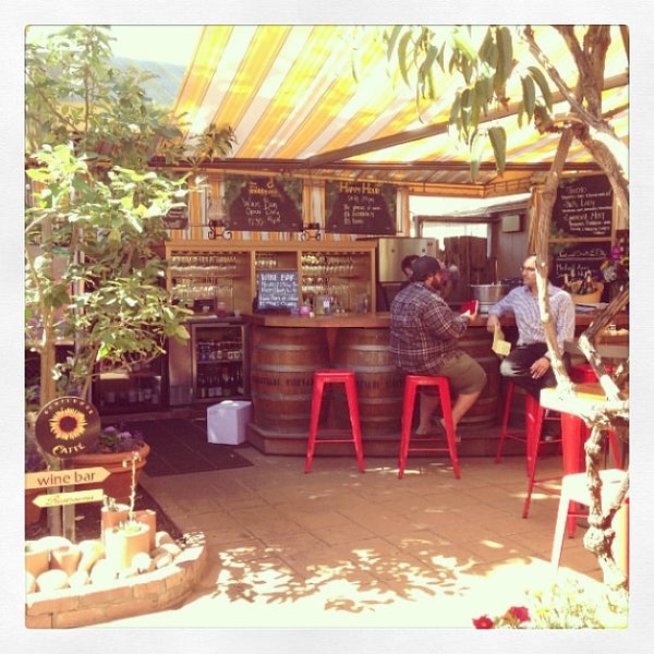 7/26/2013에 Spencer H.님이 Sunflower Caffé Espresso &amp; Wine에서 찍은 사진