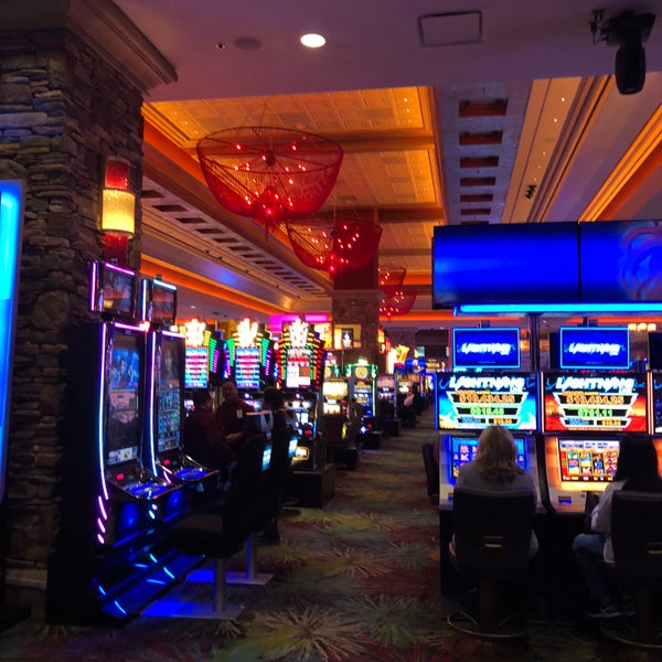 รูปภาพถ่ายที่ Thunder Valley Casino Resort โดย Jackie B. เมื่อ 5/5/2018