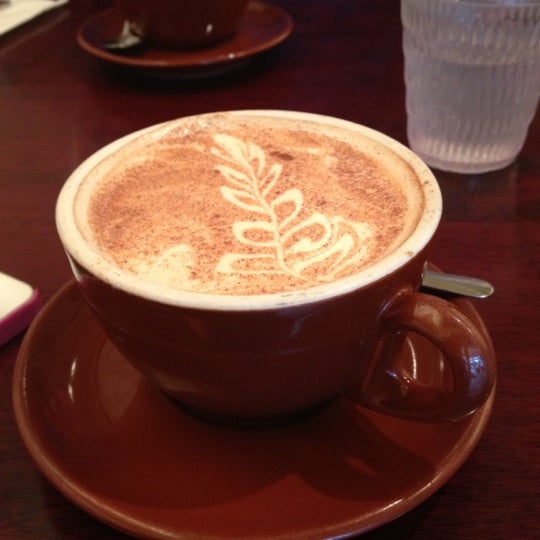 12/15/2012にKendal J.がSunflower Caffé Espresso &amp; Wineで撮った写真