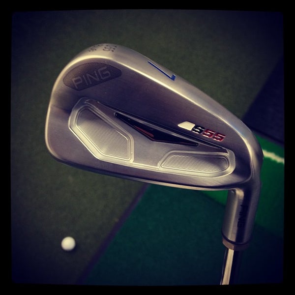 Roger Dunn Golf Shops Sporting Goods Retail in Newbury Park