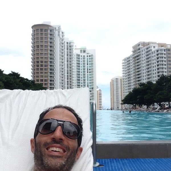 9/21/2014 tarihinde Marc A.ziyaretçi tarafından Viceroy Miami Hotel Pool'de çekilen fotoğraf