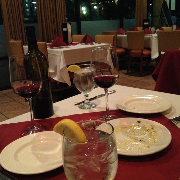 Foto diambil di Alexander The Great - Greek Restaurant oleh Lena U. pada 5/20/2014