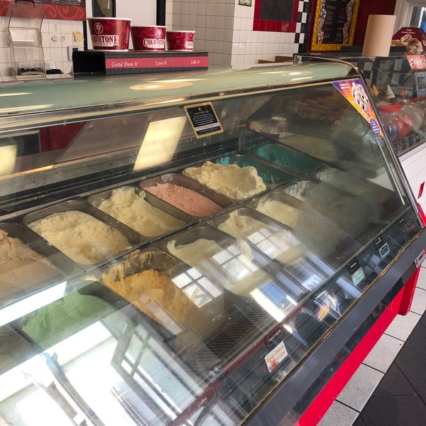 Cold Stone Creamery (Now Closed) Ice Cream Parlor in Pasadena