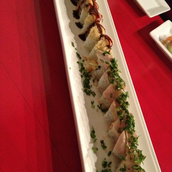 Foto tirada no(a) Tabu Sushi Bar &amp; Grill por Laffy619 em 1/28/2013
