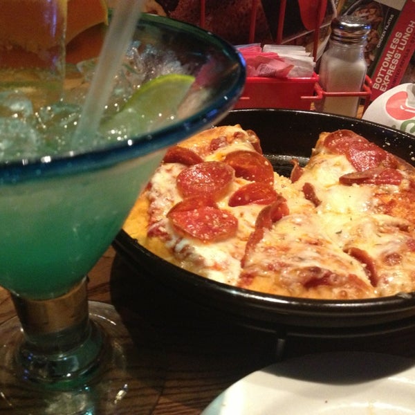 Photo taken at Chili&#39;s Grill &amp; Bar by Laffy619 on 4/6/2013
