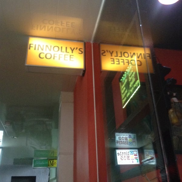 Photo prise au Finolly&#39;s Coffee par SiSi S. le2/13/2014