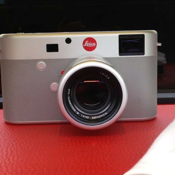 11/15/2013에 Helen T.님이 Leica Store SoHo에서 찍은 사진