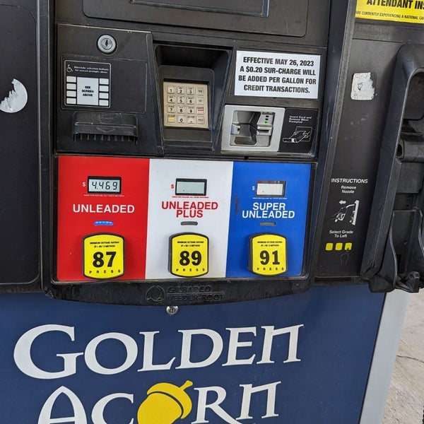 Golden Acorn Casino & Travel Center 31 tips