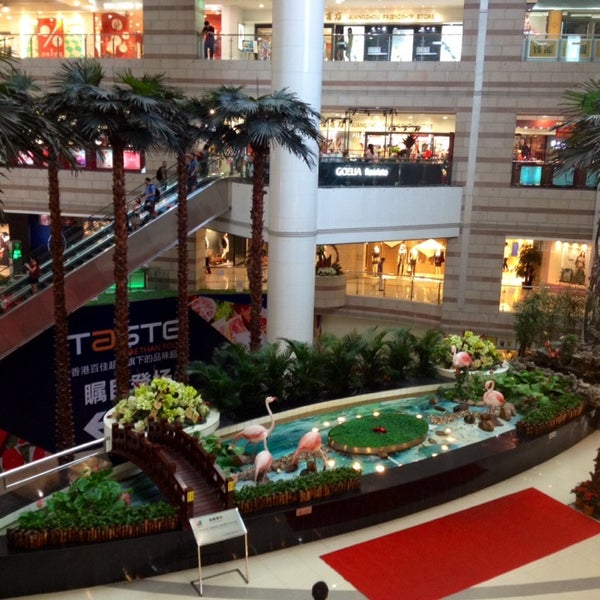 pull and bear mecca mall