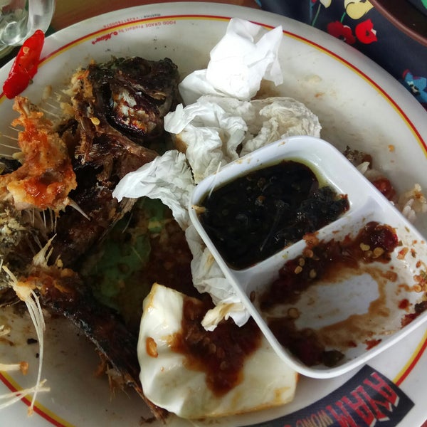 Resep Ayam Penyet Wong Solo : Ayam Penyet Abu Agha Home Kediri East