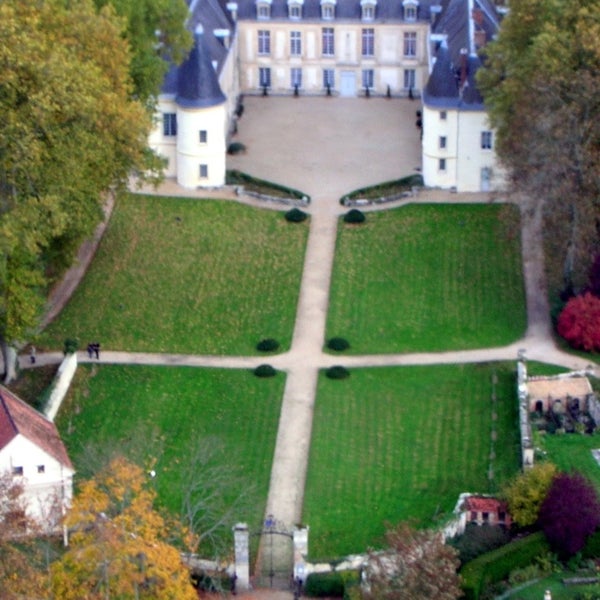 Foto diambil di Château de Condé oleh Aymeri d. pada 8/10/2013