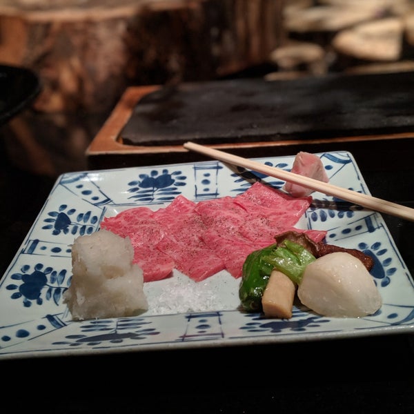 6/1/2019 tarihinde tony f.ziyaretçi tarafından EN Japanese Brasserie'de çekilen fotoğraf