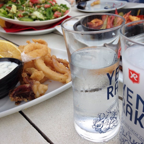 Foto diambil di Denizaltı Cafe &amp; Restaurant oleh Deniz💫 pada 6/13/2015