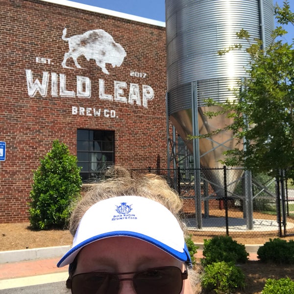 Photo taken at Wild Leap Brew Co. by Laura C. on 5/25/2019