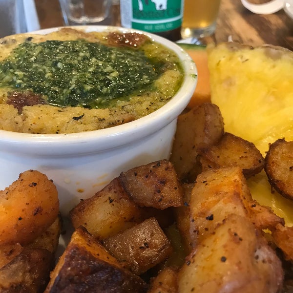 Daisy Cafe & Cupcakery Cupcake Shop