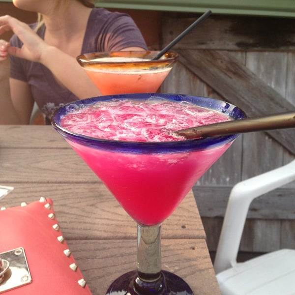 5/16/2013 tarihinde Erica M.ziyaretçi tarafından CABO Tequila Bar.'de çekilen fotoğraf