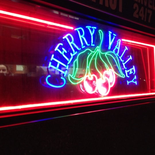 Photo taken at Cherry Valley Deli &amp; Grill by Johannes v. on 12/23/2012