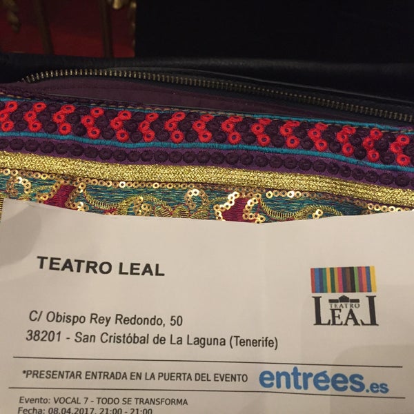 Foto tirada no(a) Teatro Leal por Patricia P. em 4/8/2017