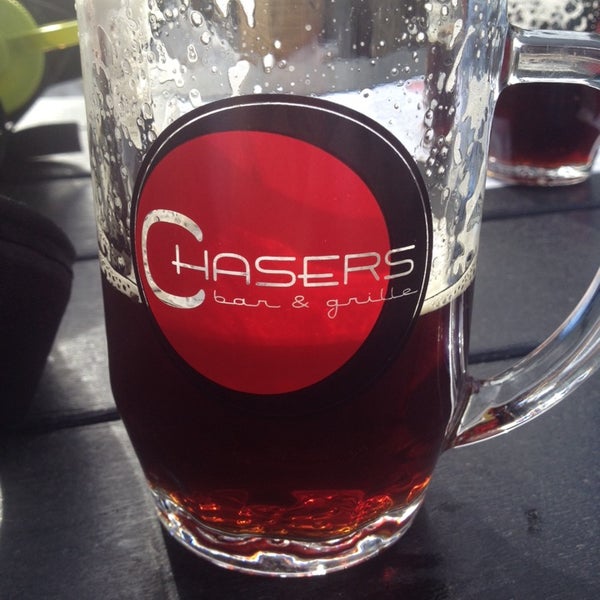 3/10/2014 tarihinde Sara M.ziyaretçi tarafından Chasers Bar &amp; Grille'de çekilen fotoğraf