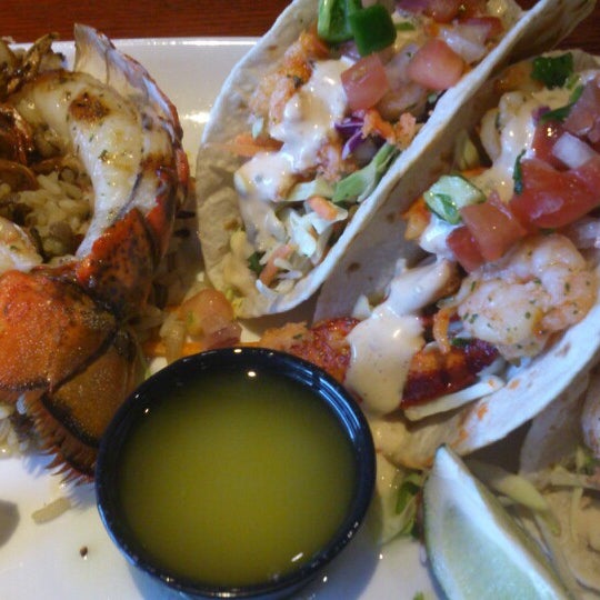 Photo taken at Red Lobster by Anwar T. on 4/1/2013
