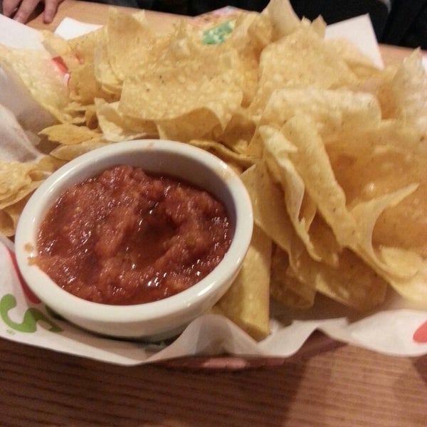 Photo taken at Chili&#39;s Grill &amp; Bar by Kimberlee C. on 2/20/2013