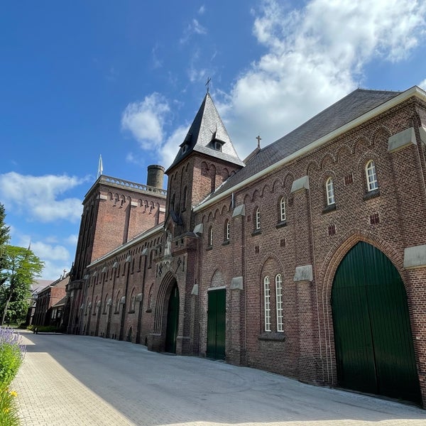Foto diambil di Bierbrouwerij de Koningshoeven - La Trappe Trappist oleh Yuri v. pada 7/17/2021