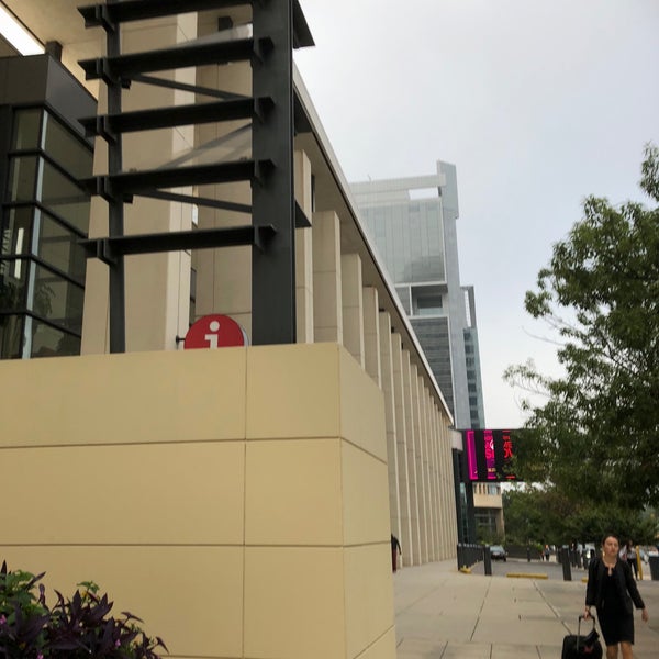 Photo taken at Charlotte Convention Center by Ericu D. on 7/25/2018