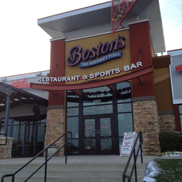 Boston's Restaurant & Sports Bar Pizzeria in Fort Worth