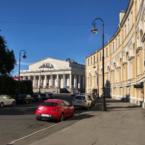 Биржевой проезд. Музейный флигель академии наук. Биржевой проезд. Биржевой проезд 6 музей почвоведения. Биржевой проезд санкт-петербург.