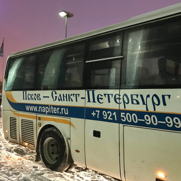 Расписание автобусов псков санкт-петербург. Автобус спб псков. Автобусы автофаворит псков. Псков петербург автобус. Псков автофаворит автофаворит.