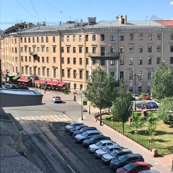 Foto tomada en Manezhnaya Square  por Pavel V. el 7/4/2021