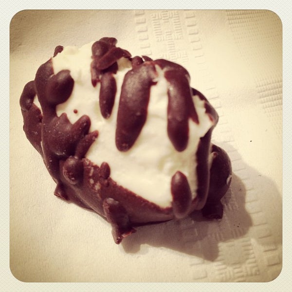 11/15/2012にLynne B.がTaza Chocolateで撮った写真