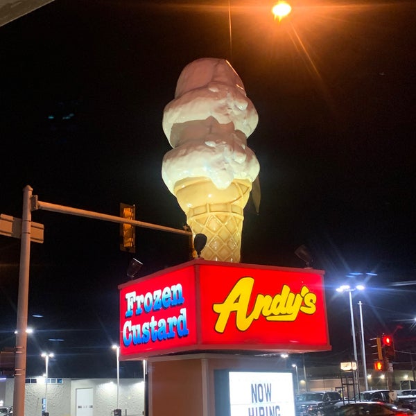 Photo taken at Andy&#39;s Frozen Custard by Sonny F. on 10/9/2021