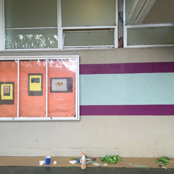 Belle Haven Elementary School Elementary School in Belle Haven