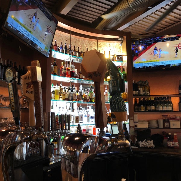 Baker's Crust American Restaurant in Chesapeake