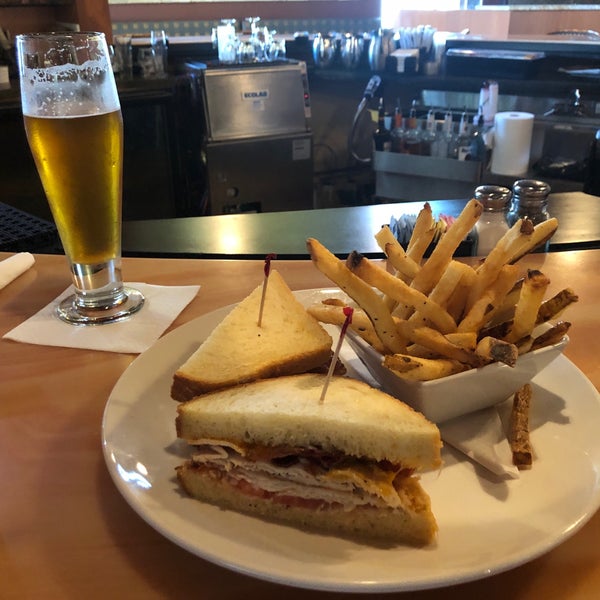 Baker's Crust American Restaurant in Chesapeake