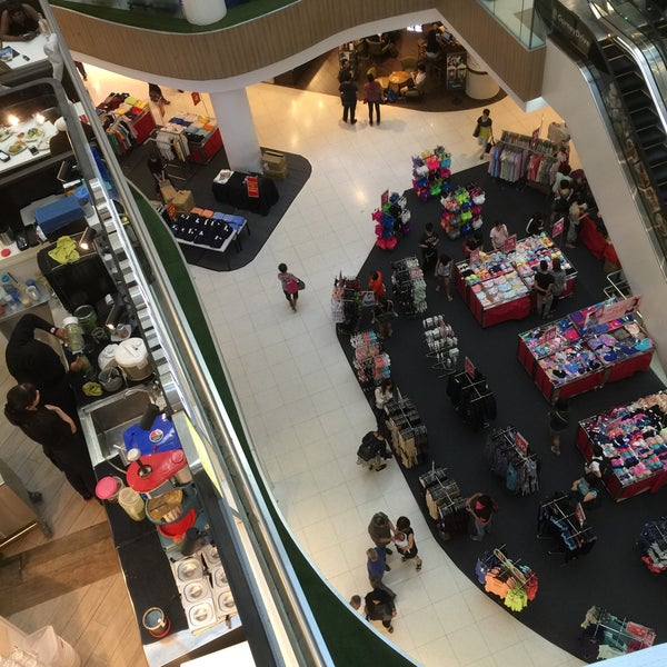 7/8/2016 tarihinde Helio C.ziyaretçi tarafından White Sands Shopping Centre'de çekilen fotoğraf
