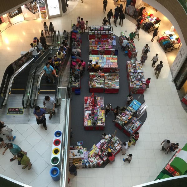 Das Foto wurde bei White Sands Shopping Centre von Helio C. am 6/25/2016 aufgenommen