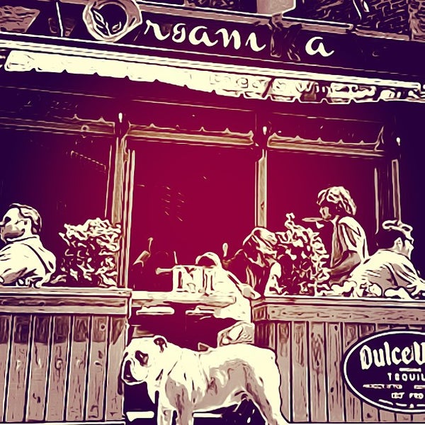 Foto tirada no(a) Organika - Organic Bar &amp; Kitchen por jairo b. em 7/15/2013
