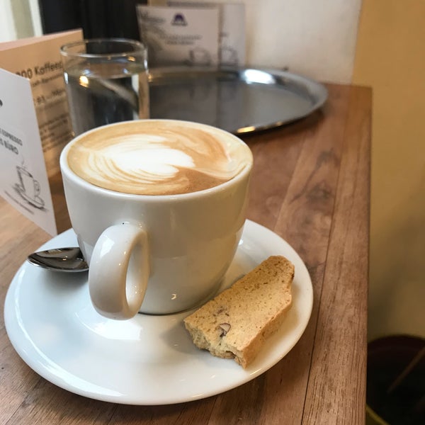 รูปภาพถ่ายที่ Akrap Finest Coffee โดย Ivelina D. เมื่อ 2/9/2019