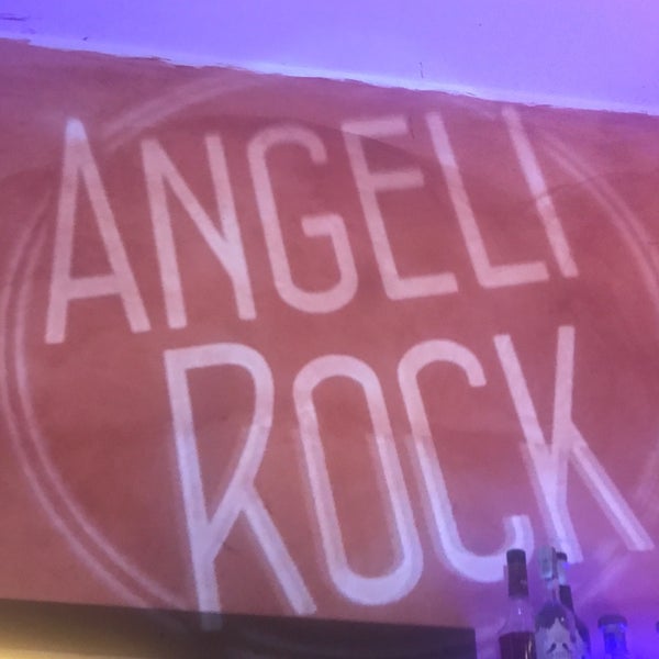 รูปภาพถ่ายที่ Angeli Rock โดย Ivelina D. เมื่อ 12/16/2017