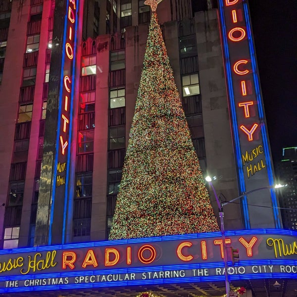 12/24/2023 tarihinde Ken P.ziyaretçi tarafından Radio City Music Hall'de çekilen fotoğraf