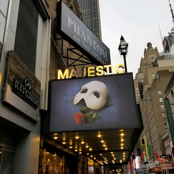 Foto tirada no(a) Majestic Theatre por Ken P. em 2/16/2022