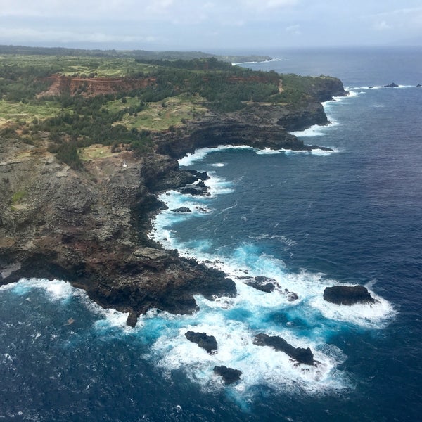 Photo taken at Air Maui Helicopter Tours by Elena on 3/21/2018