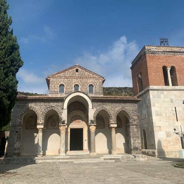 Basilica Benedettina Sant'Angelo in Formis - Iglesia
