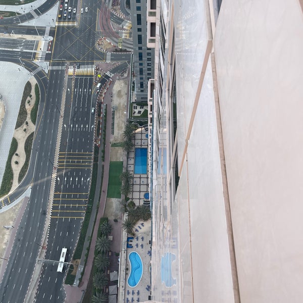 Photo taken at Dubai Marriott Harbour Hotel &amp; Suites by Gordon P. on 3/20/2021